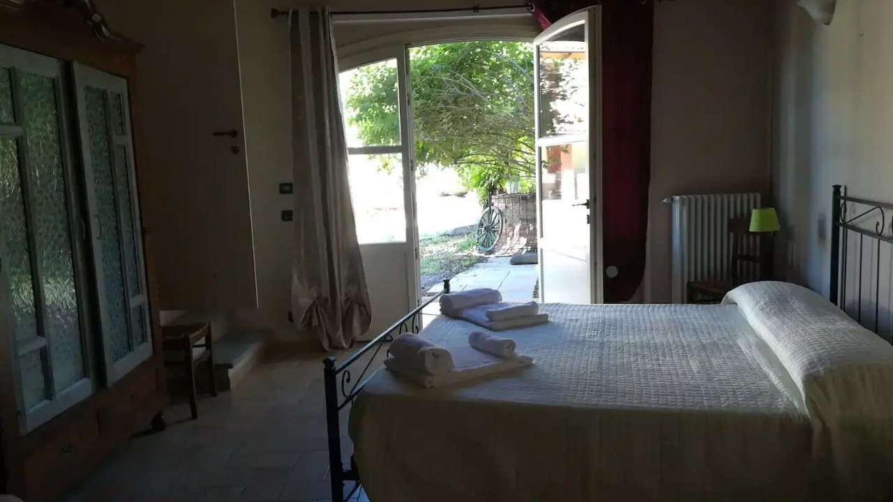 Photo of Bedroom in Costigliole d'Asti