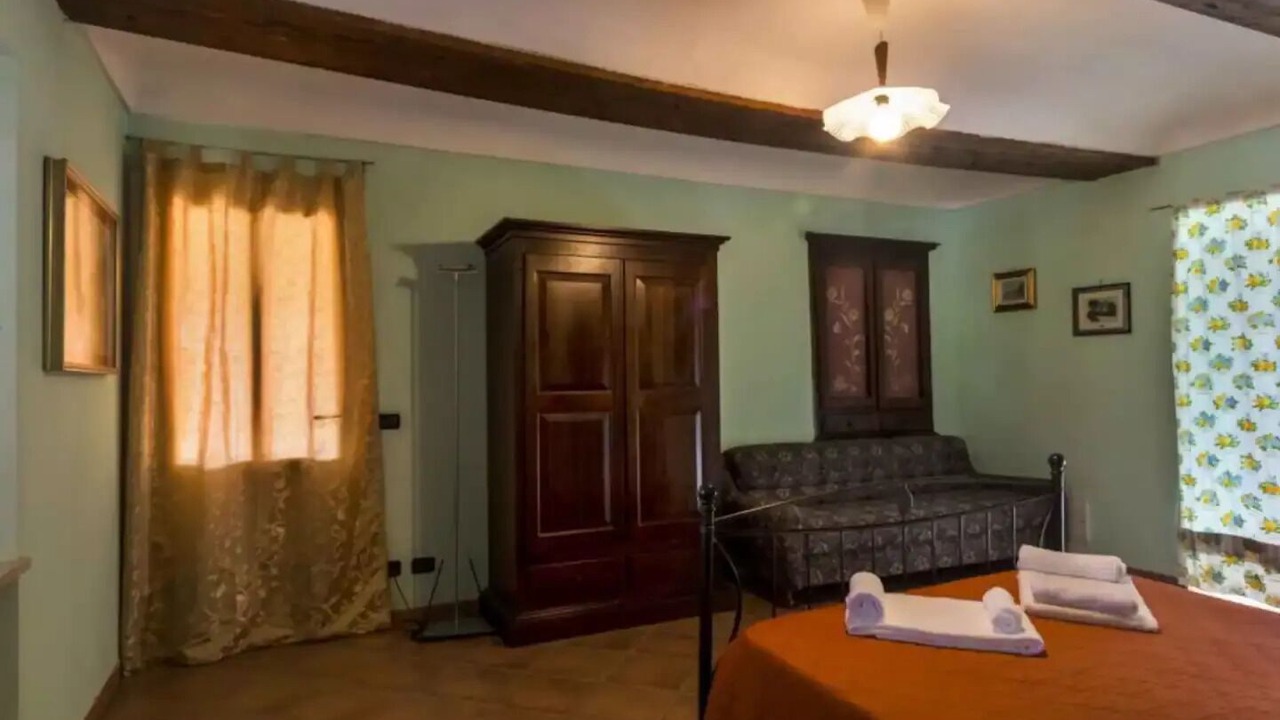 Photo of Bedroom in Costigliole d'Asti