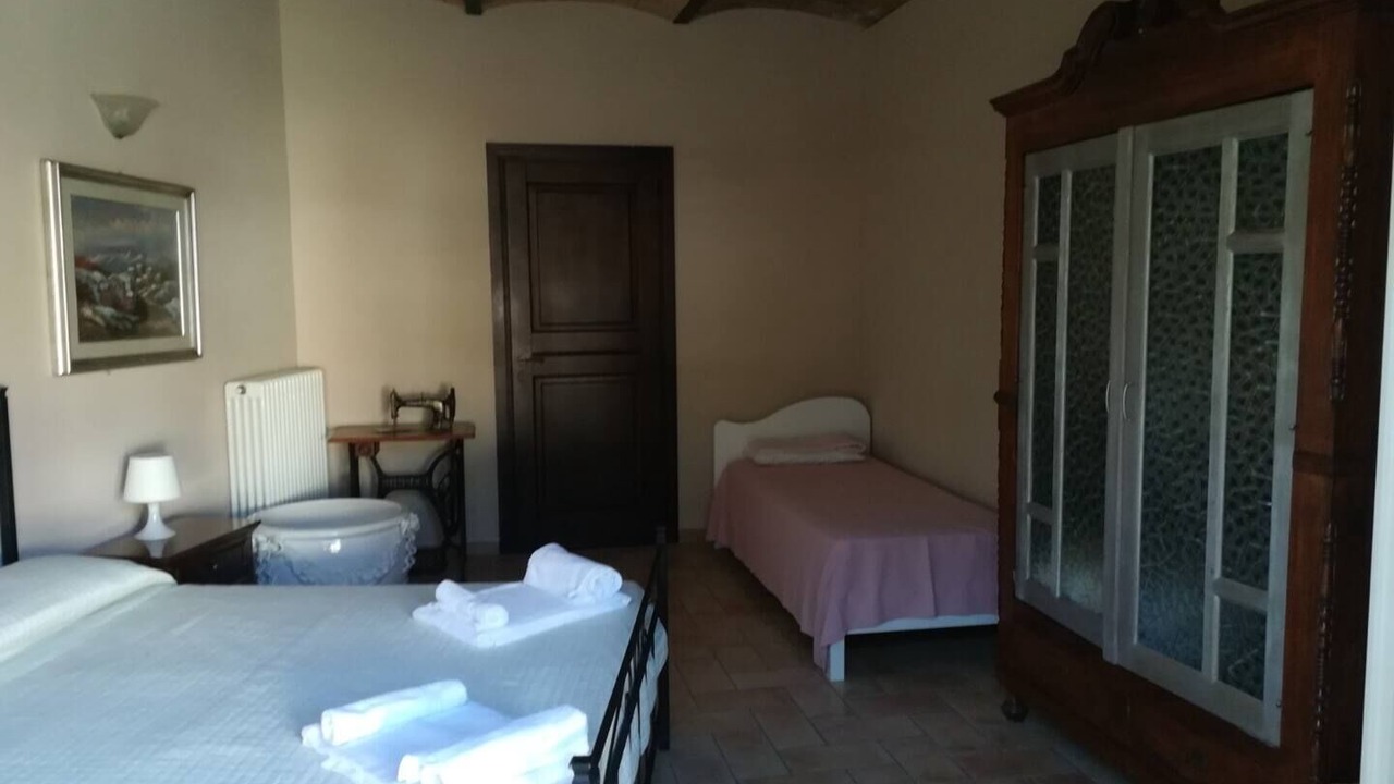 Photo of Bedroom in Costigliole d'Asti