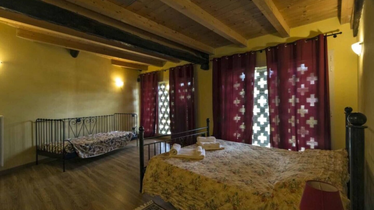 Photo of Bedroom in Costigliole d'Asti