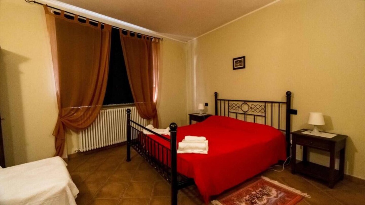 Photo of Bedroom in Costigliole d'Asti