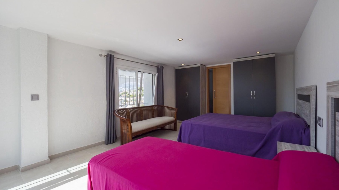 Photo of Bedroom in Roses Town Center