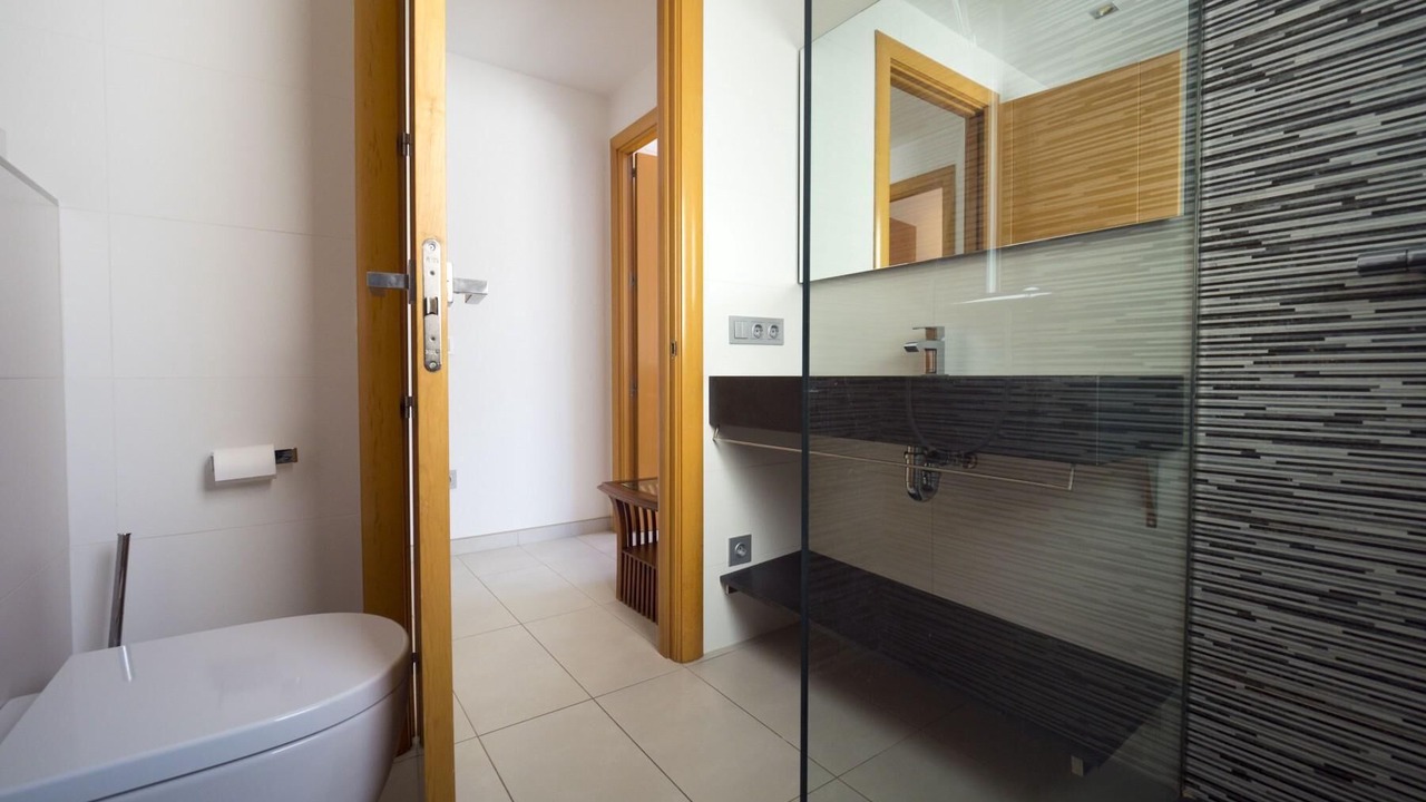 Photo of Bathroom in Roses Town Center