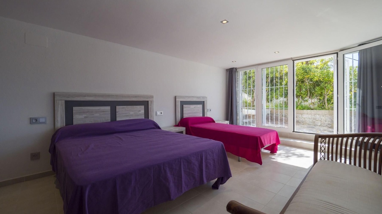 Photo of Bedroom in Roses Town Center