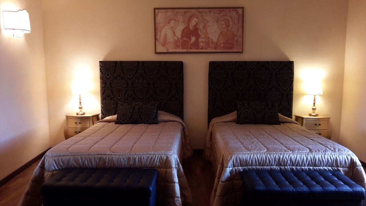 Photo of Bedroom in Izzalini