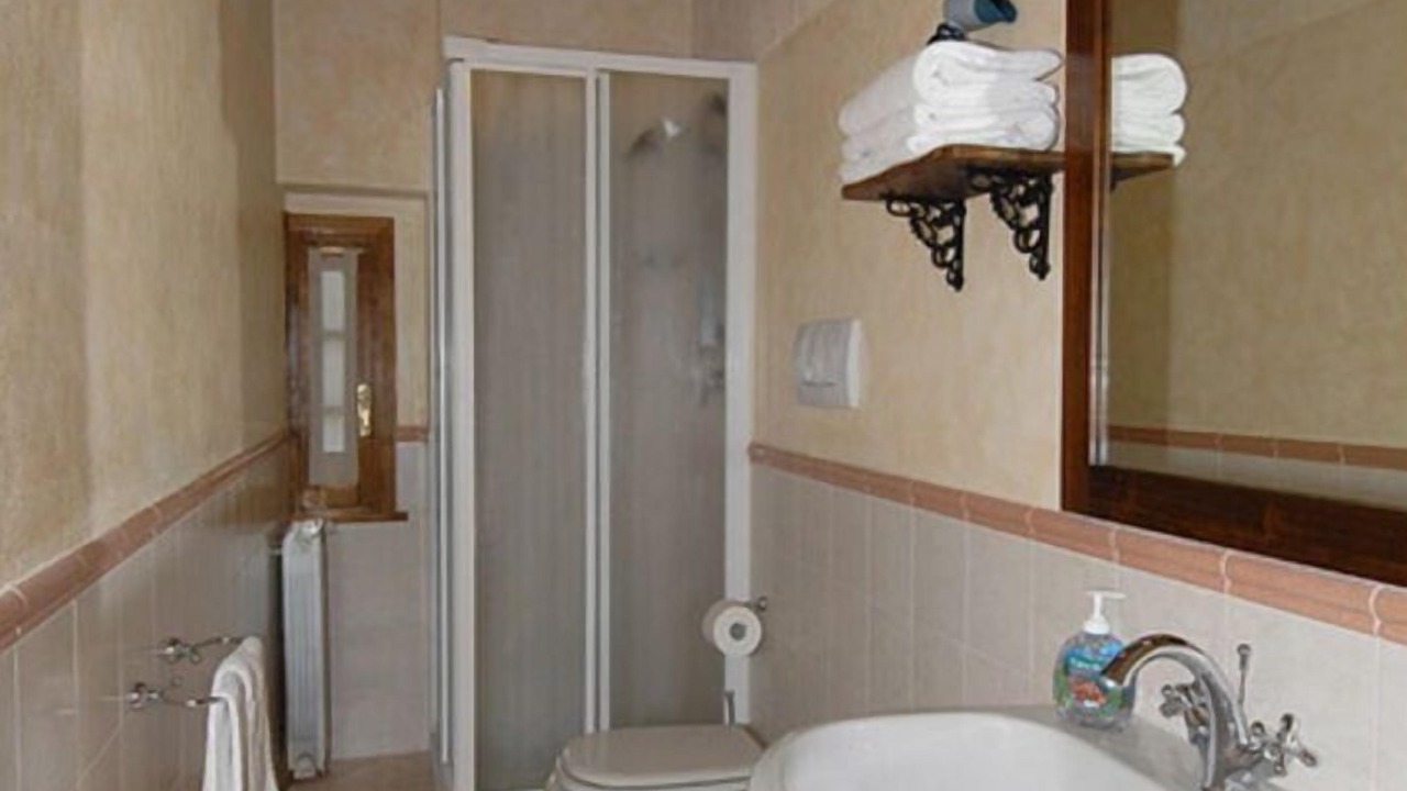 Photo of Bathroom in Margine Coperta-Traversagna