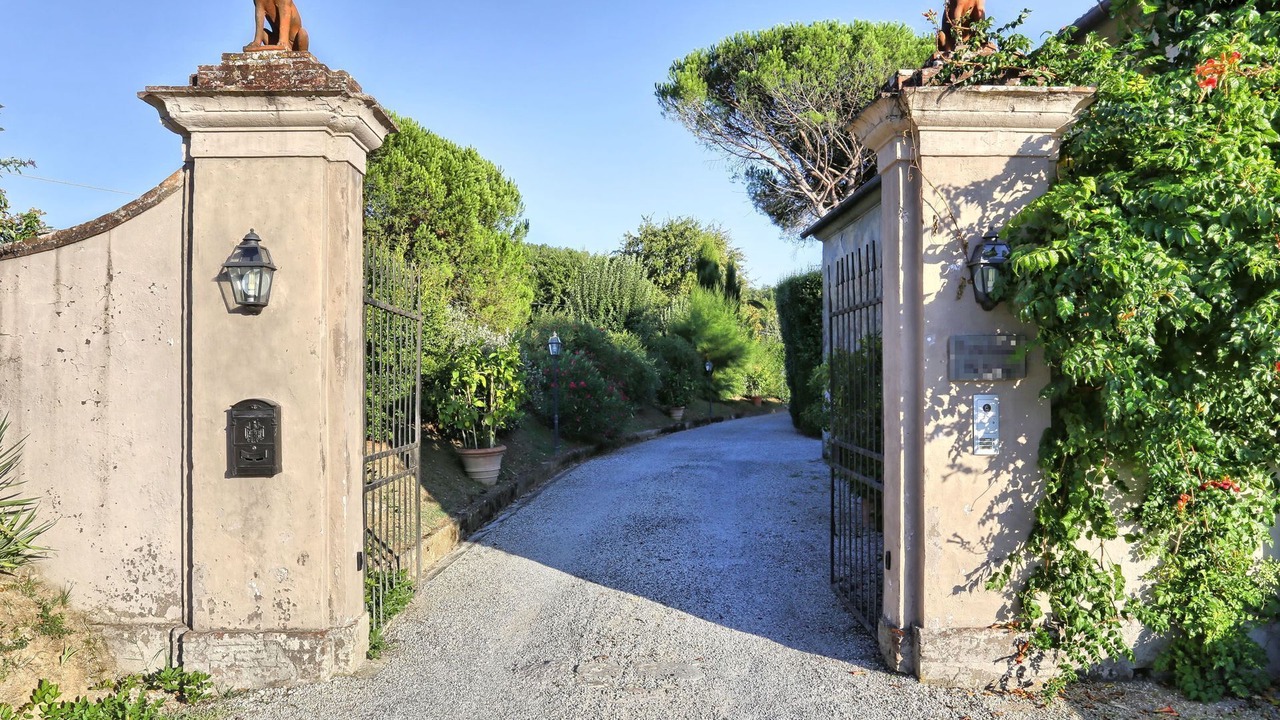 Photo of Others in Lucca