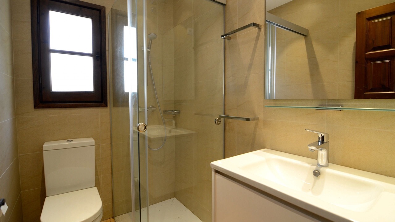 Photo of Bathroom in Pals