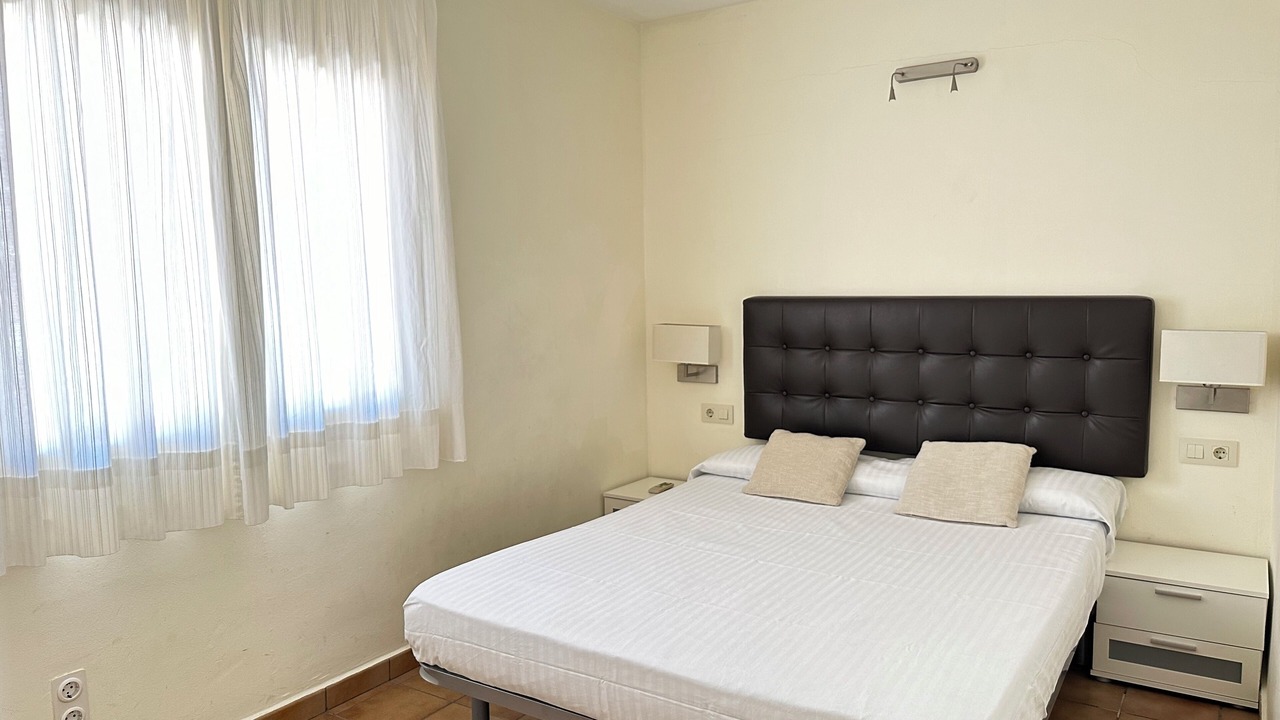 Photo of Bedroom in Roses Town Center