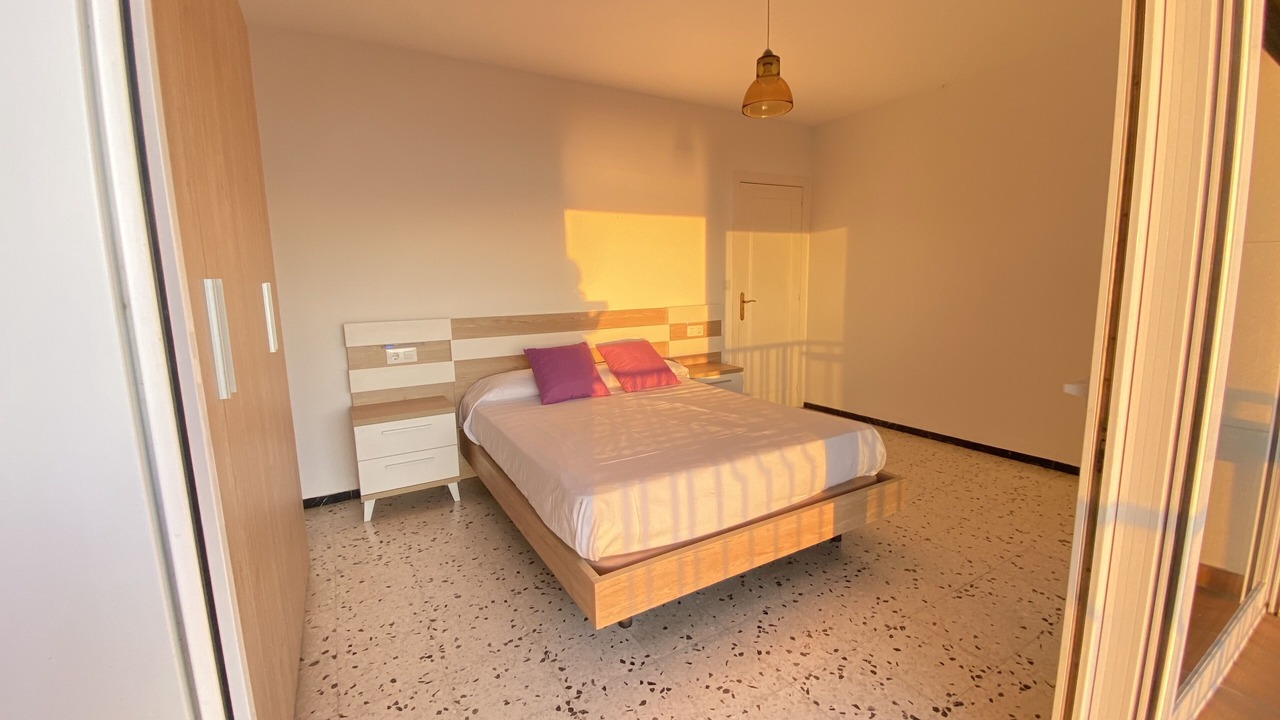 Photo of Bedroom in Roses Town Center