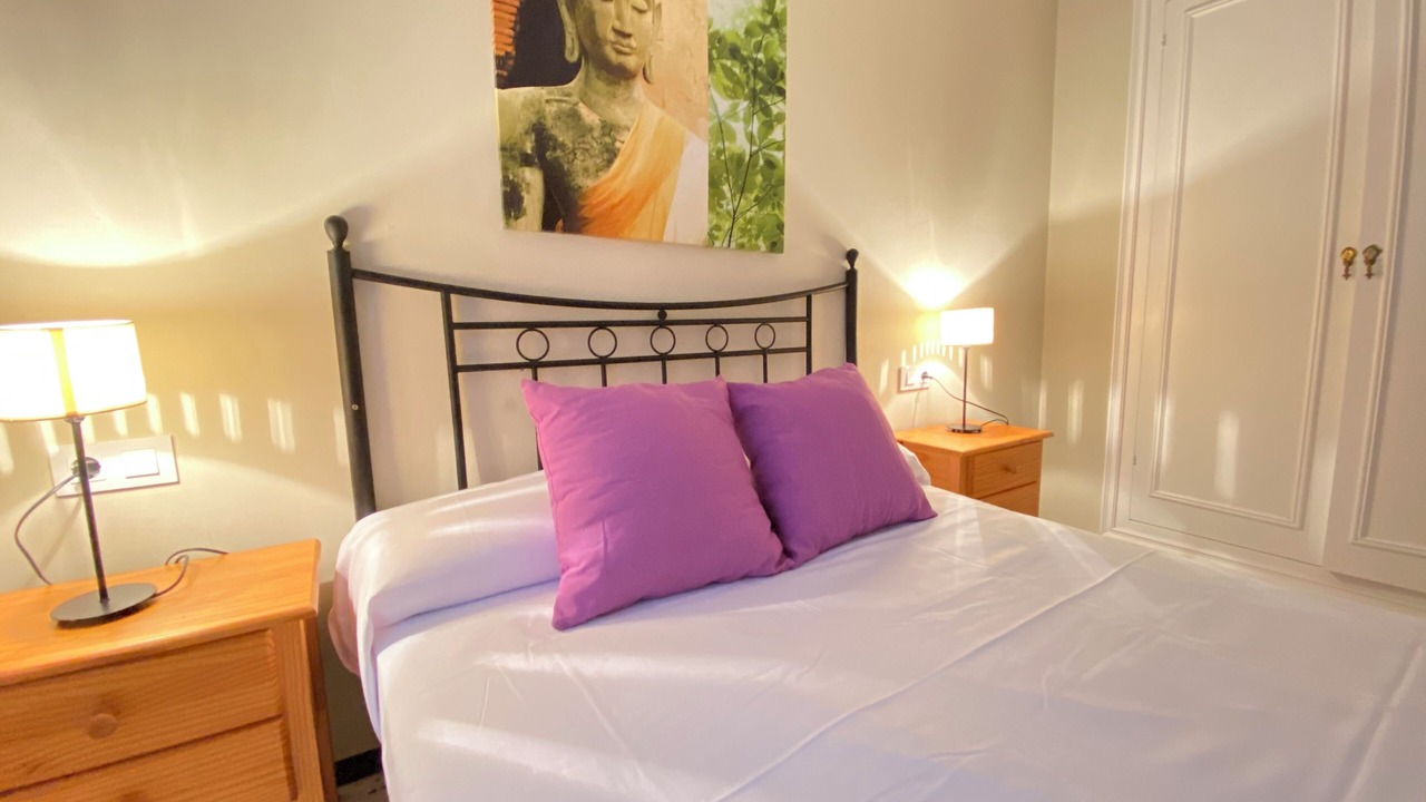 Photo of Bedroom in Roses Town Center