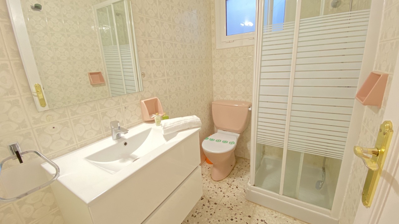 Photo of Bathroom in Roses Town Center