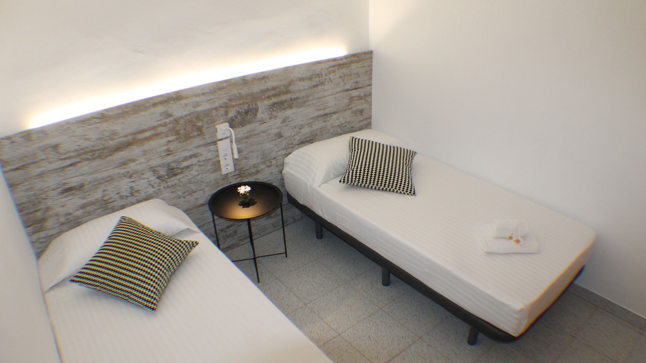 Photo of Bedroom in Roses Town Center