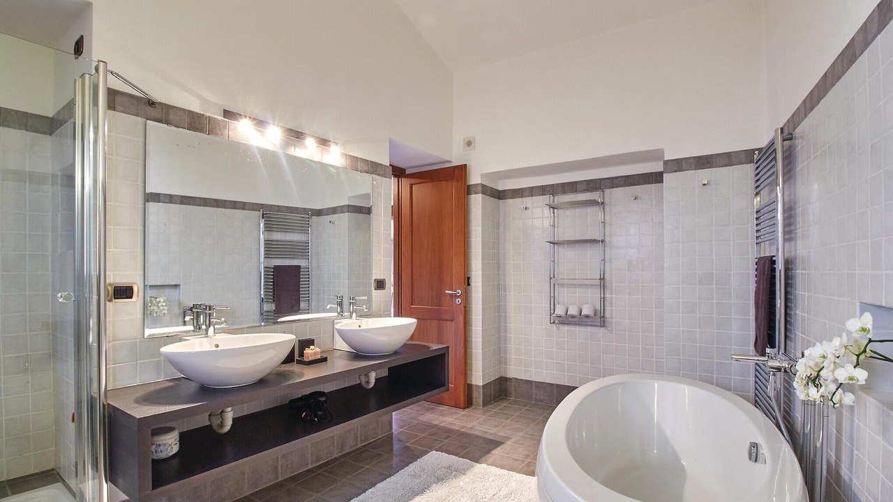 Photo of Bathroom in Garlenda