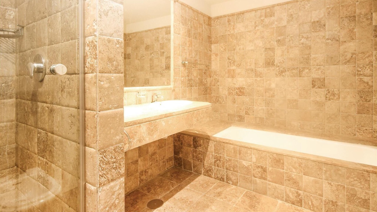 Photo of Bathroom in New Golden Mile