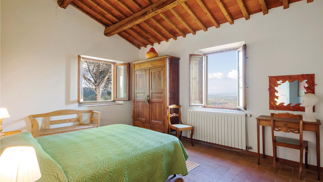 Photo of Others in Margine Coperta-Traversagna