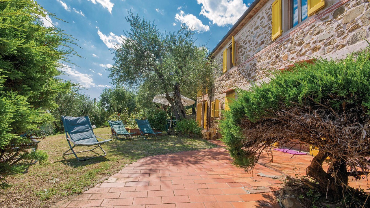 Photo of Others in Margine Coperta-Traversagna