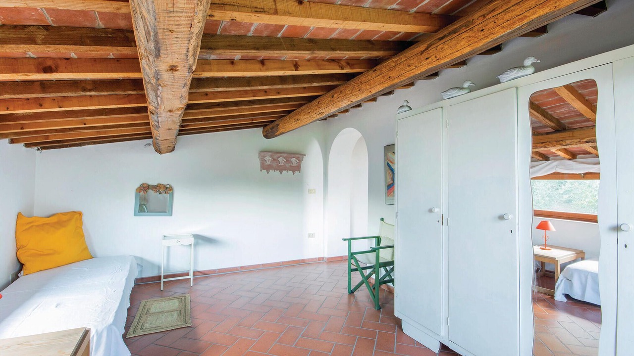 Photo of Others in Margine Coperta-Traversagna