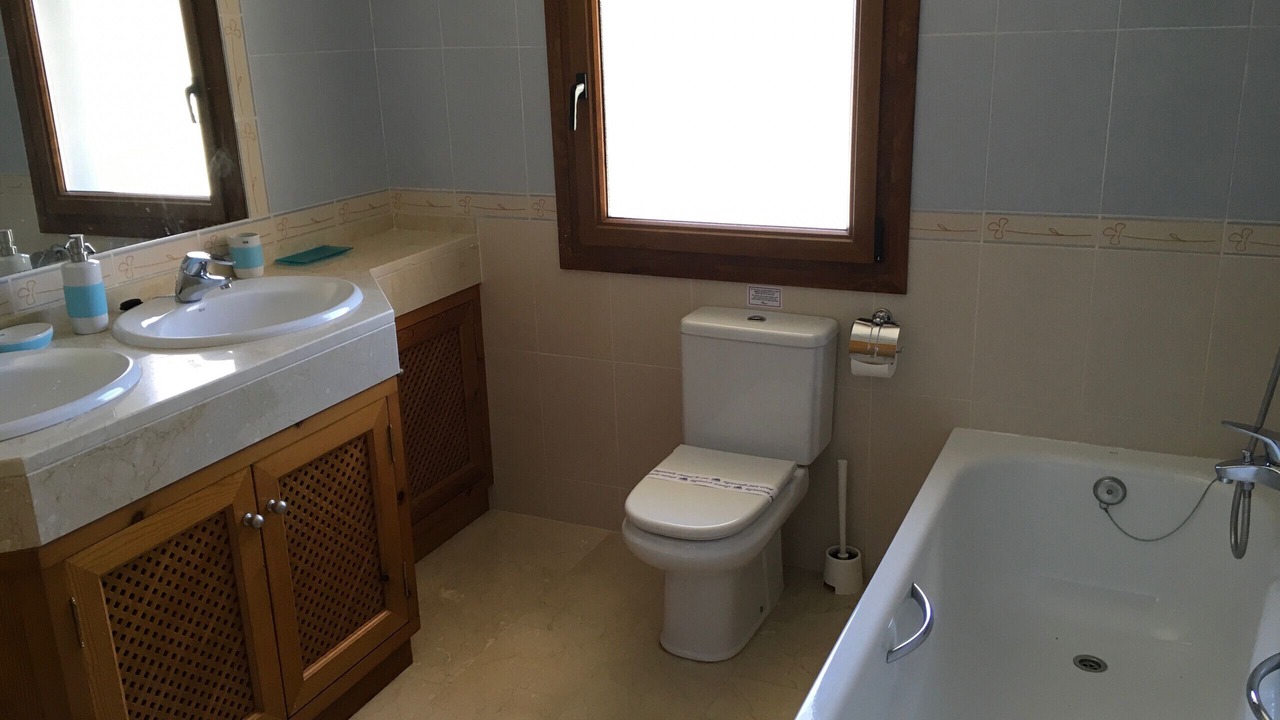 Photo of Bathroom in El Beal
