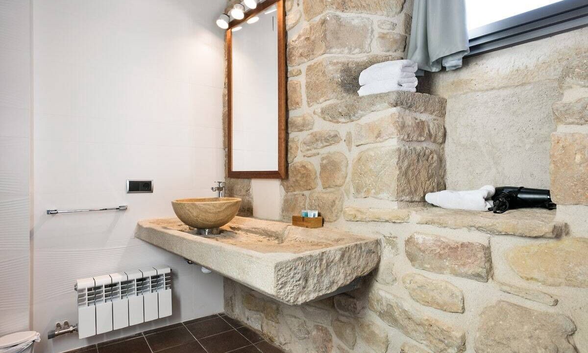 Photo of Bathroom in Tora