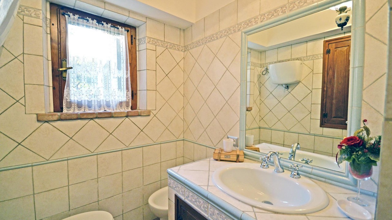 Photo of Bathroom in Cortona