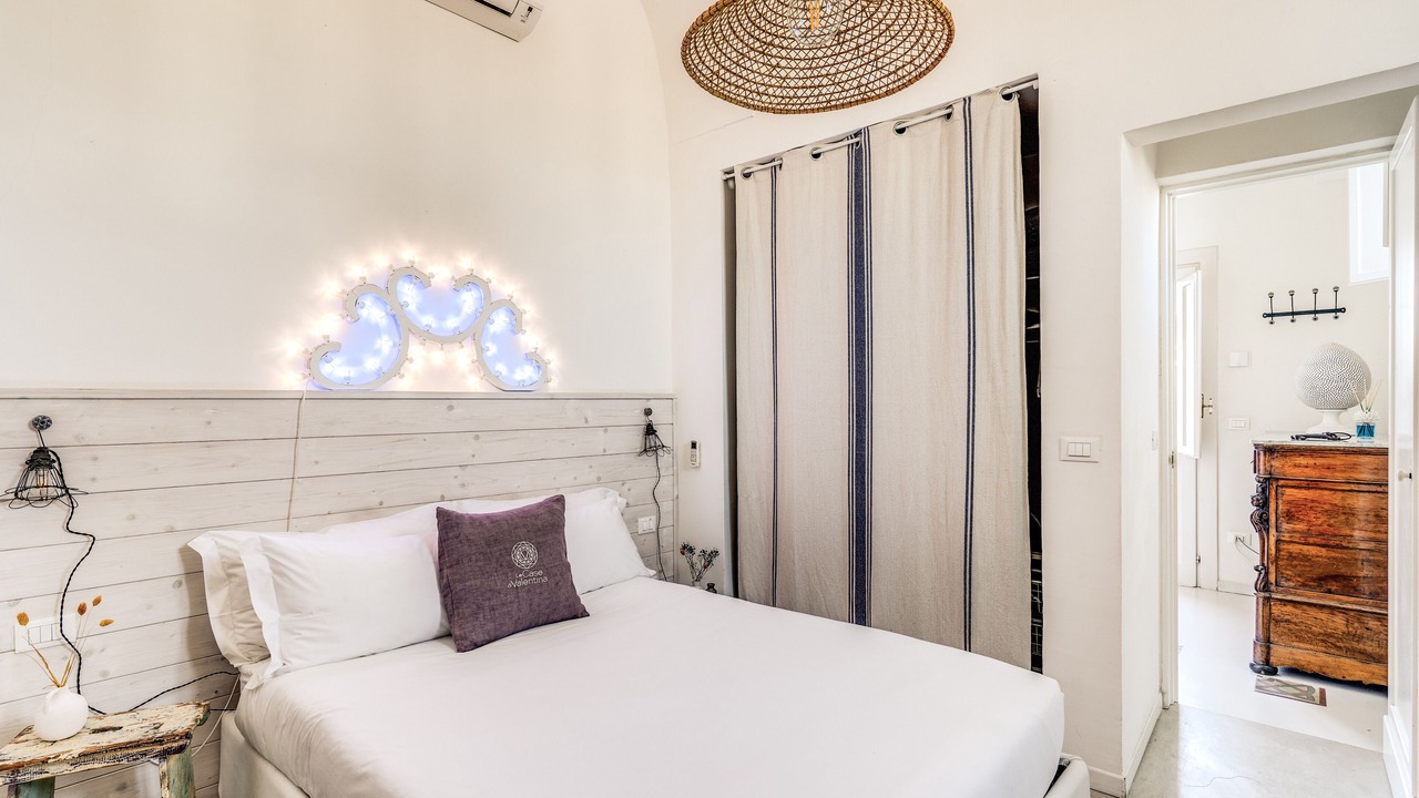 Photo of Bedroom in Gallipoli Historic Center
