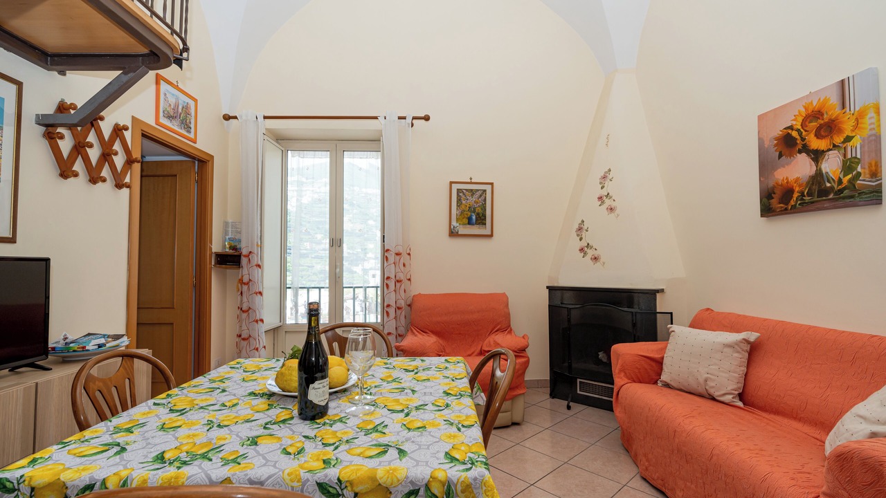 Photo of Livingroom in Minori