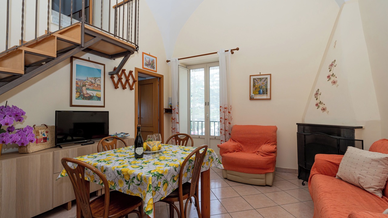 Photo of Livingroom in Minori