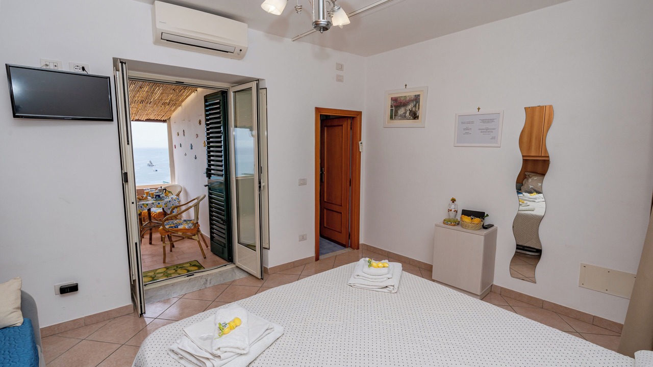Photo of Bedroom in Minori
