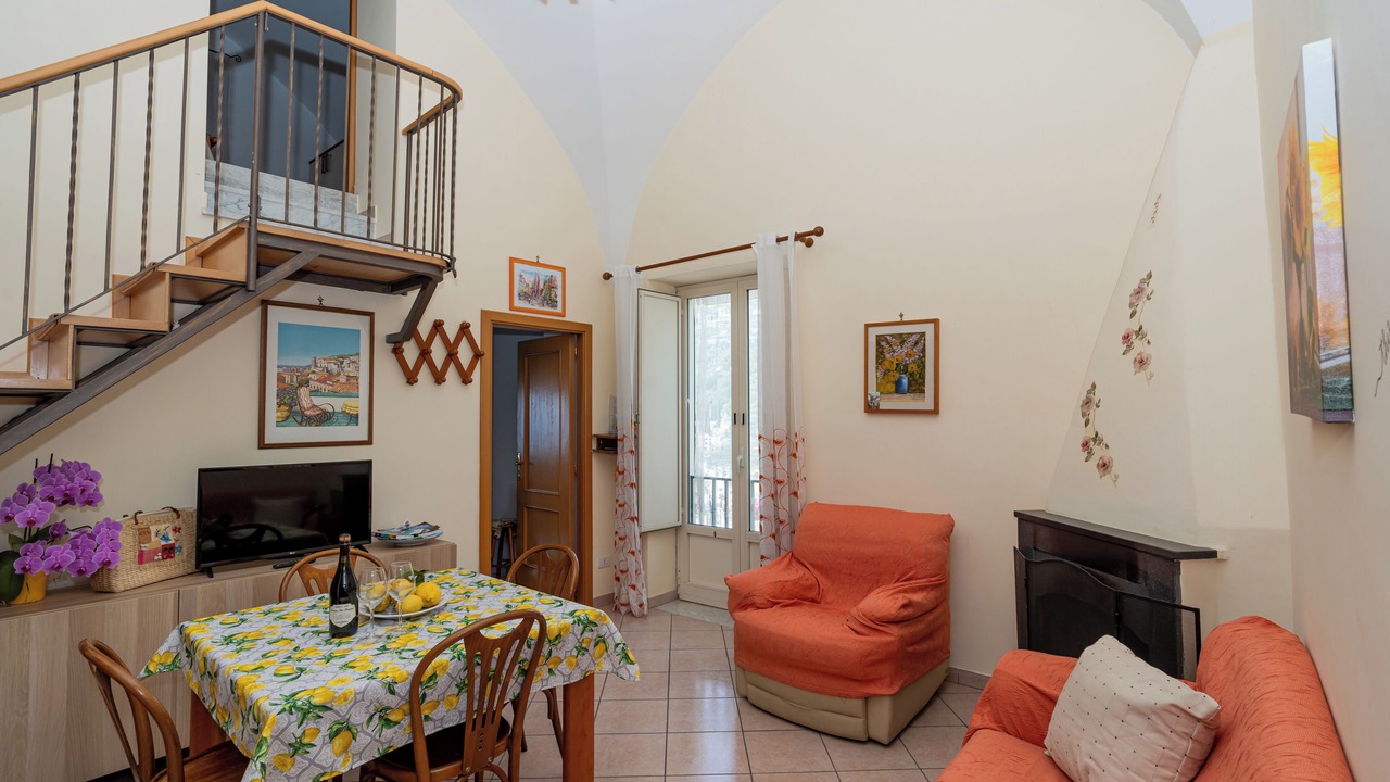 Photo of Livingroom in Minori