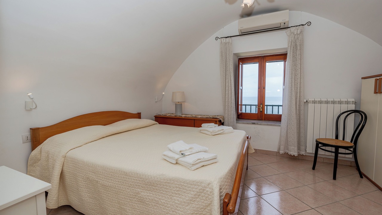 Photo of Bedroom in Minori