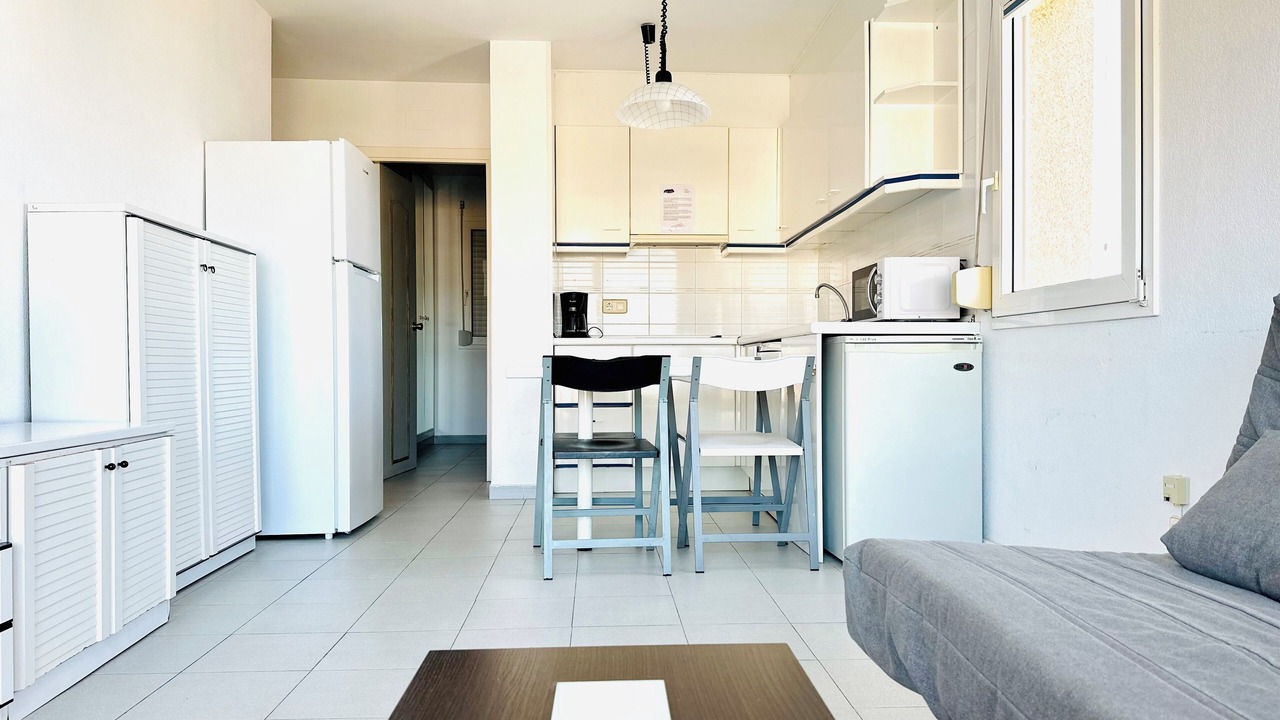 Photo of Livingroom in Roses Town Center