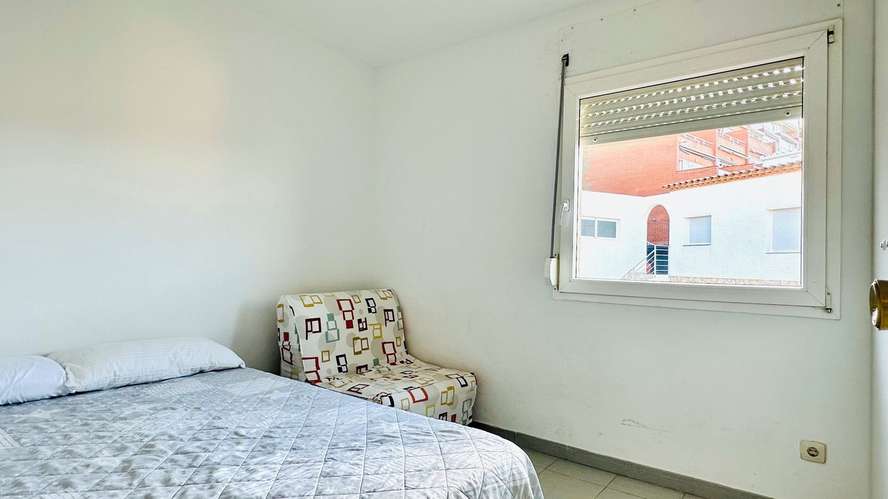 Photo of Bedroom in Roses Town Center
