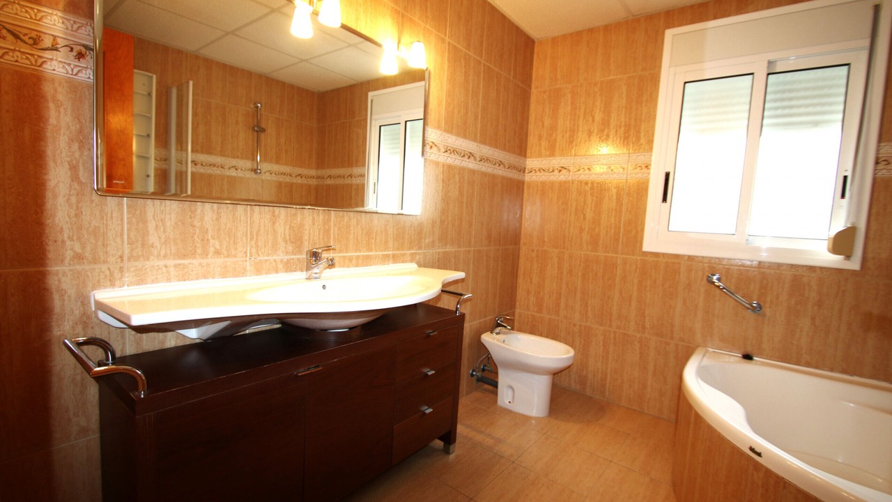 Photo of Bathroom in Miami Platja