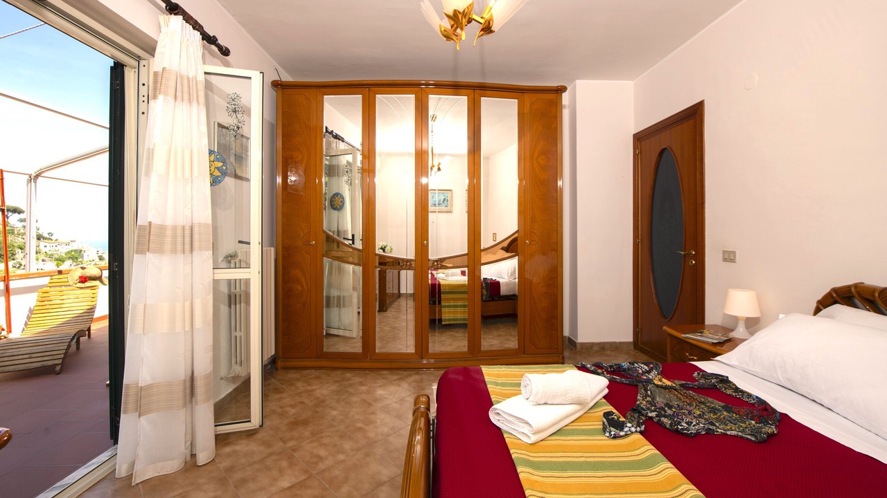 Photo of Bedroom in Pogerola