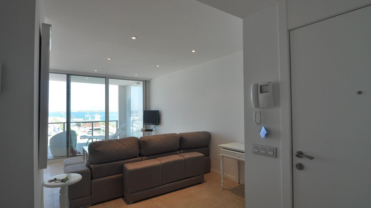 Photo of Livingroom in Roses Town Center