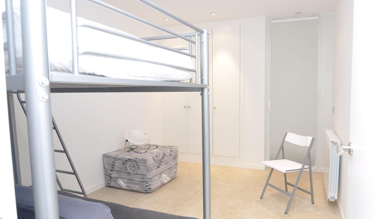 Photo of Bedroom in Roses Town Center