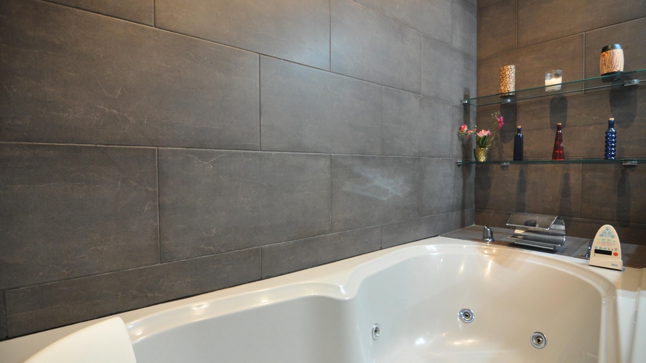 Photo of Bathroom in Roses Town Center