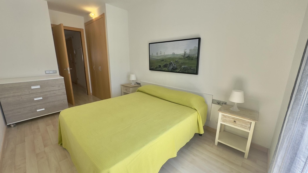 Photo of Bedroom in Roses Town Center