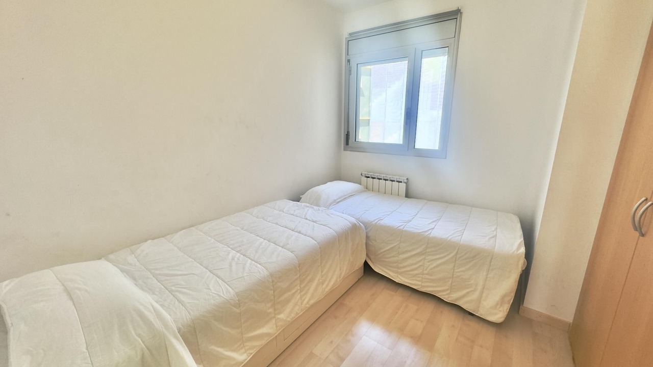 Photo of Bedroom in Roses Town Center