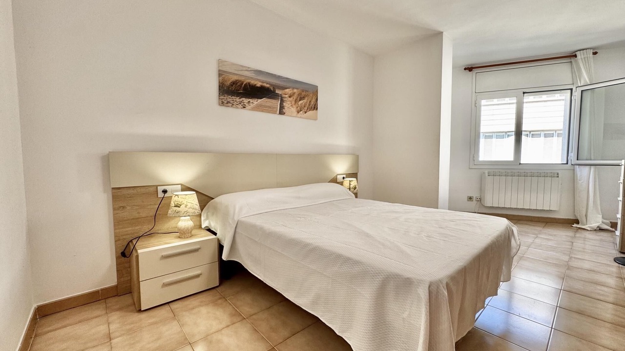 Photo of Bedroom in Roses Town Center