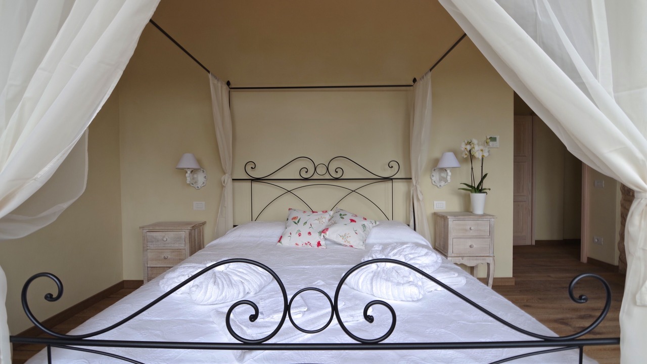 Photo of Bedroom in Monticiano