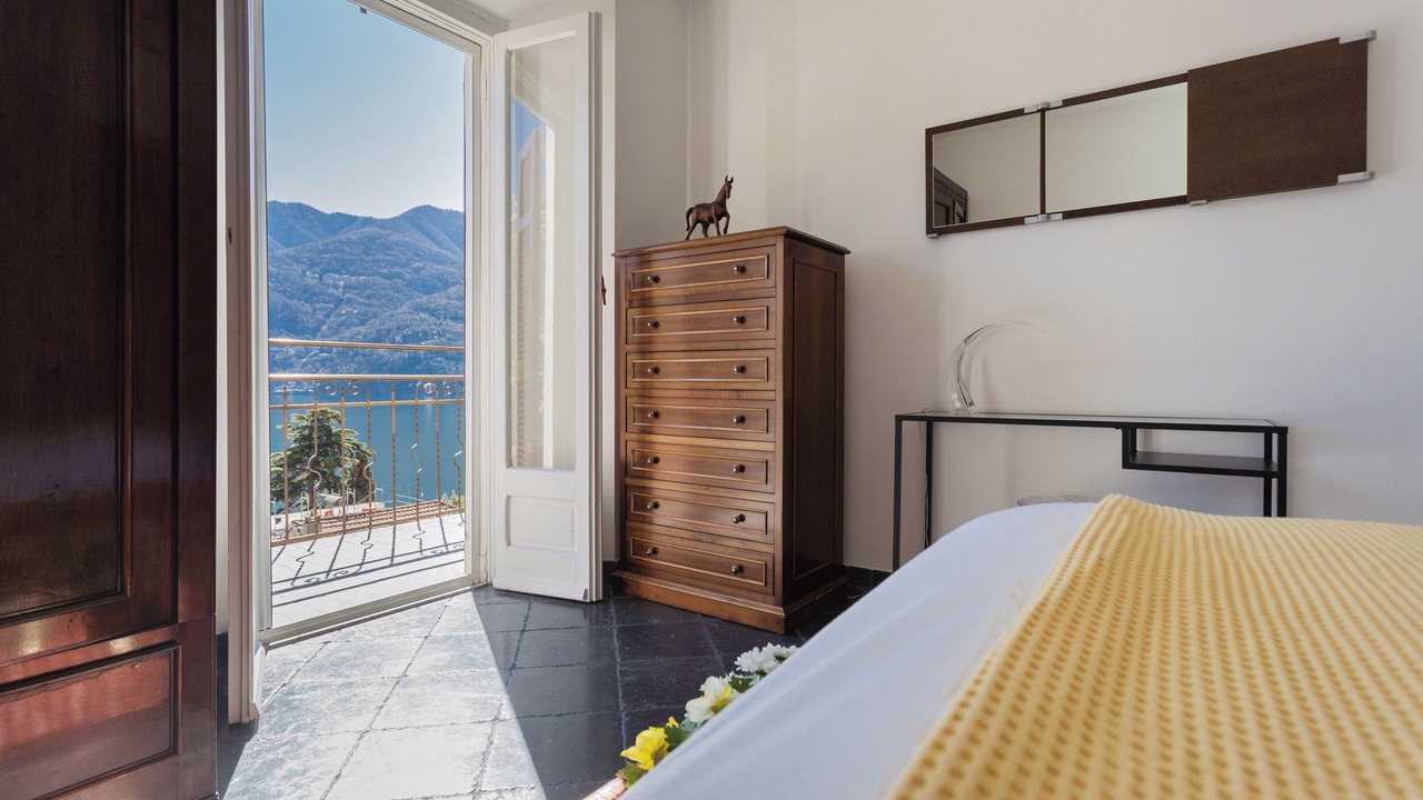 Photo of Bedroom in Carate Urio