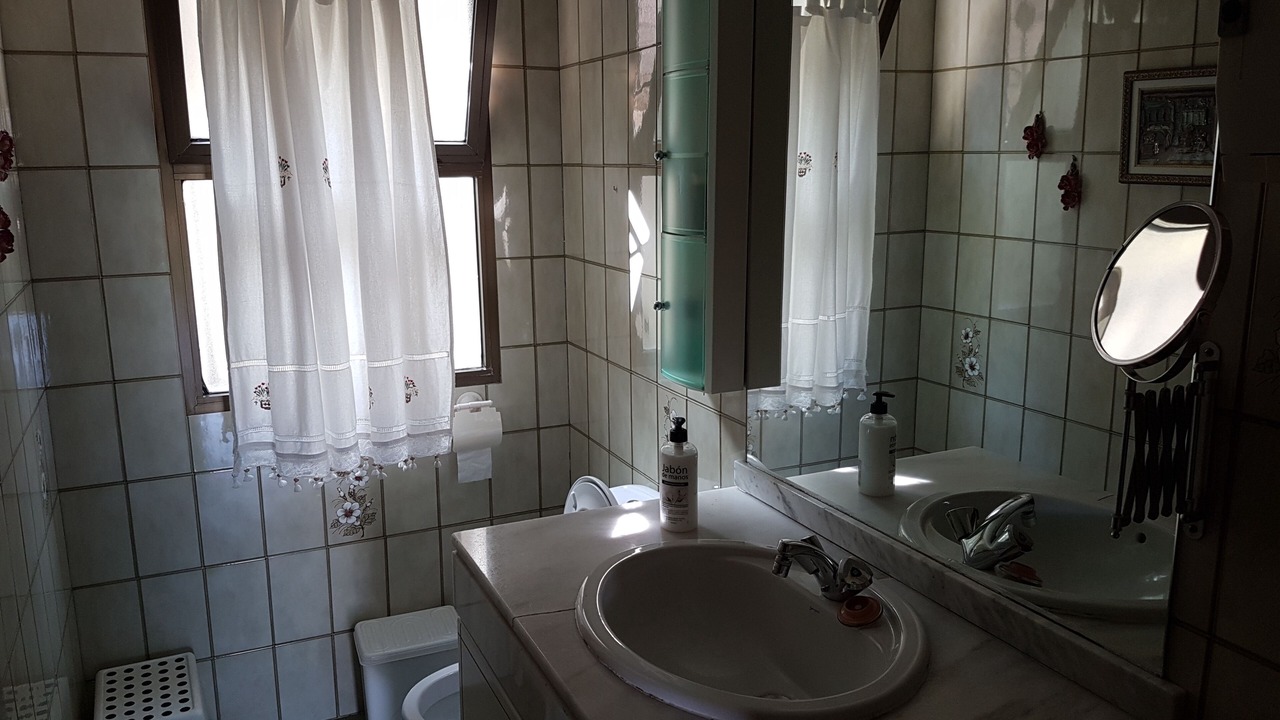 Photo of Bathroom in Los Barrios