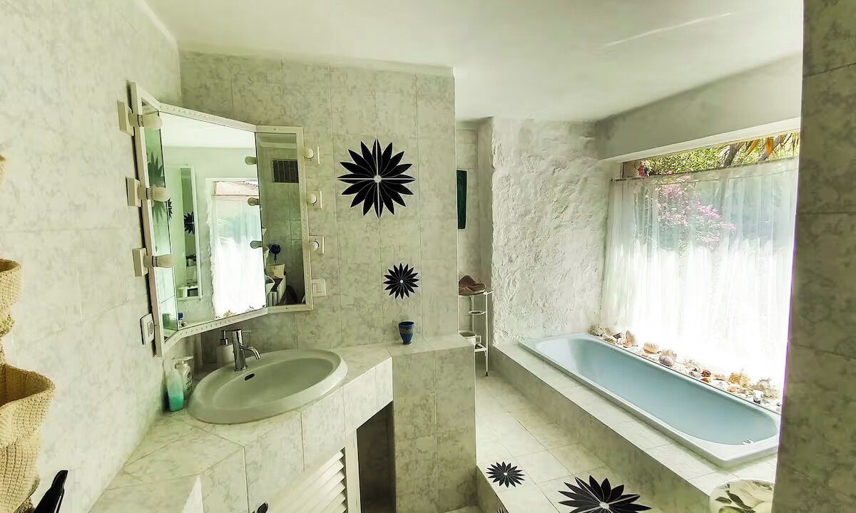 Photo of Bathroom in Olbia