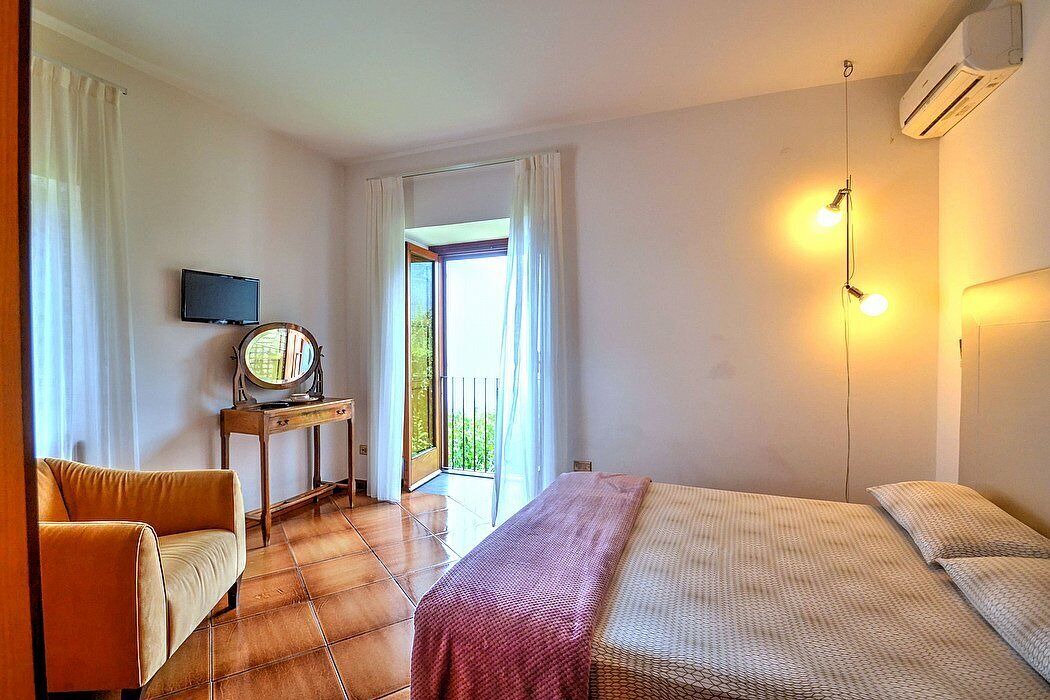 Photo of Bedroom in Pogerola