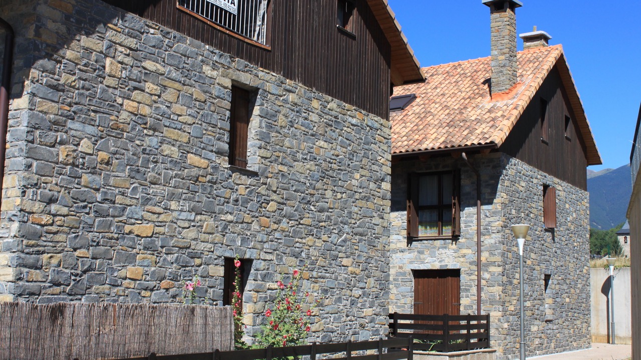 Photo of Outdoor in Gavin