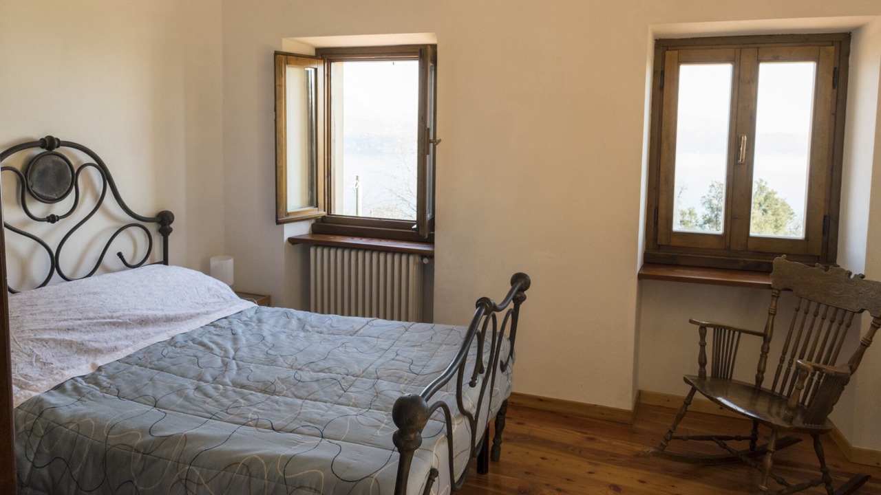 Photo of Bedroom in Belgirate