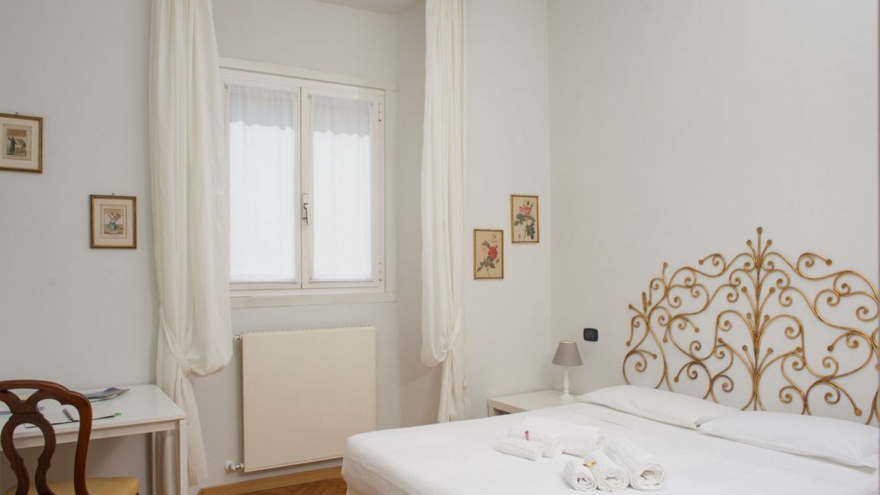Photo of Bedroom in Cernobbio