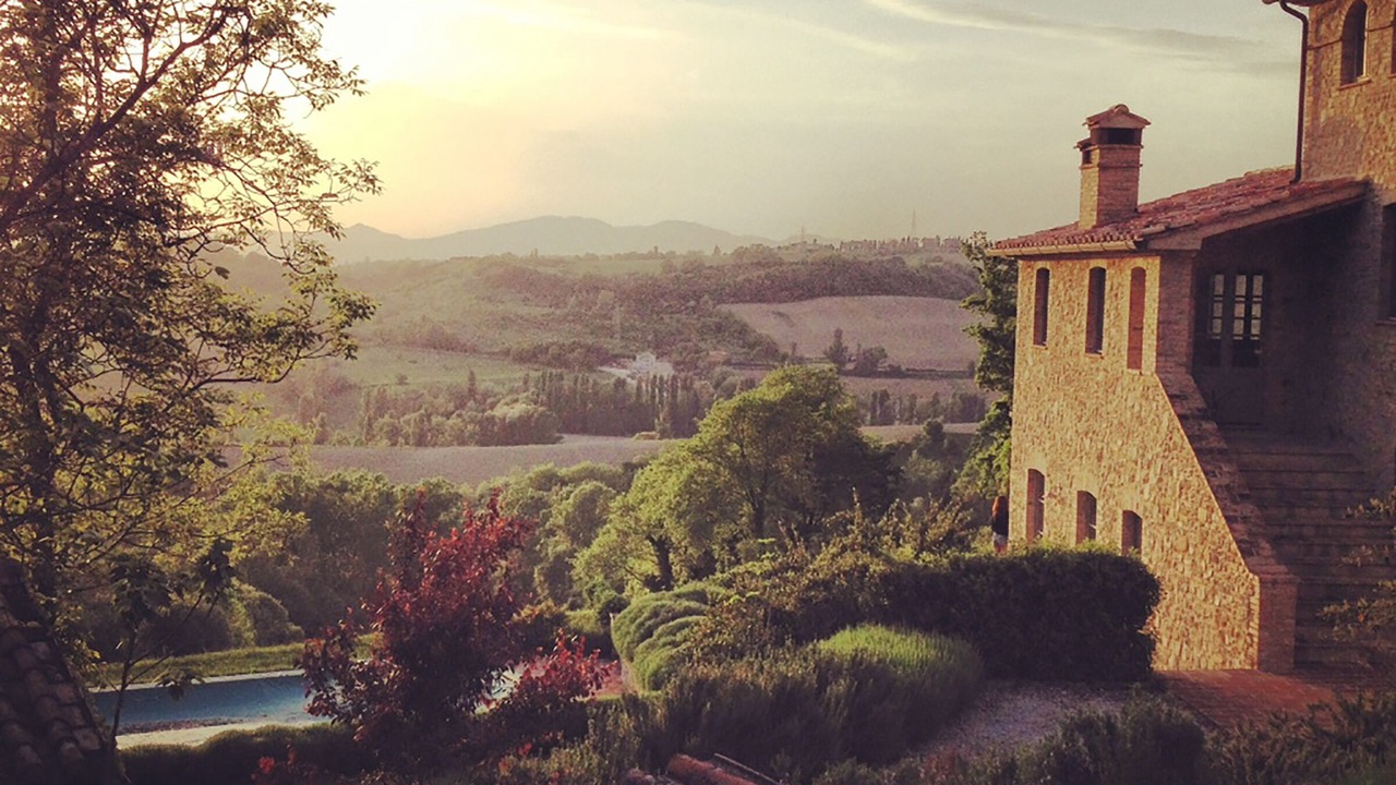 Photo of Others in Montone